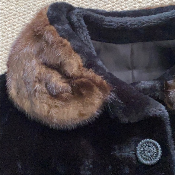 Vintage jacket with fur collar - Picture 2 of 16